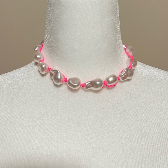 Urban Outfitters : Neon Pink Corded Pearl Necklace | NWT - Picture 3 of 5